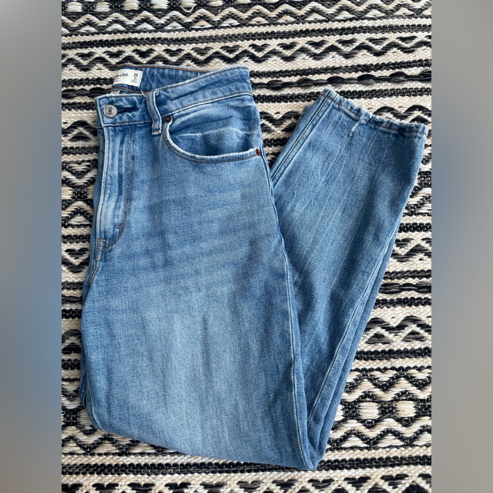 Abercrombie Curve Love High Rise Mom Jean